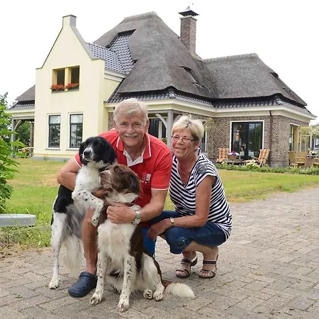 Hotelhuisjes Hotel Oosterleek